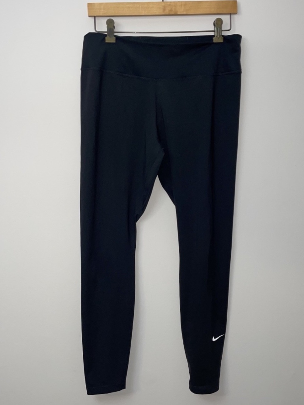 Nike Dri-FIT Womens Black High Waisted Athletic Leggings with Pockets Size XL - Picture 1 of 8